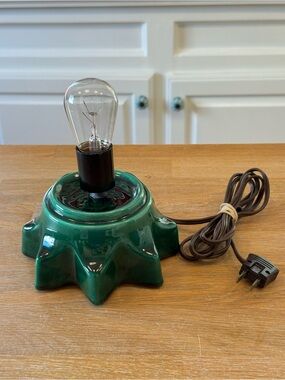 🎄 Vtg MCM Green Ceramic Christmas Tree Lamp Base Star Shape Works 1950s-60s